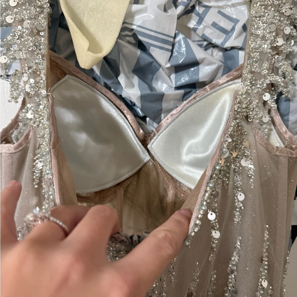 Prom dress - Picture 2 of 3